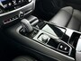 Volvo V60 T6 Plug-in hybrid AWD Ultimate Dark | Panoramadak | Parkeercamera | Head-up display | Harman Kardon | Stoel- en Stuurverwarming