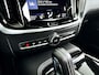 Volvo V60 T6 Plug-in hybrid AWD Ultimate Dark | Panoramadak | Parkeercamera | Head-up display | Harman Kardon | Stoel- en Stuurverwarming