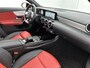 Mercedes-Benz CLA 180 AMG Line Panoramadak | Leder | Multispaaks | Stoelverwarming | Night Pakket Inclusief 24 maanden Mercedes-Benz Certified garantie voor Europa.