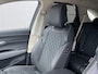 Genesis GV70 AWD SPORT / Fabrieksgarantie tot 06-2029 / SOH 98,7% / 1.800 kg Trekgewicht / Schuif-/Kanteldak / Keyless Entry/Start / Apple Carplay Android Auto / Stuur- Stoel & Achterbank verwarming / Elektische Achterklep / Stoelventilatie / 360/Rondomzicht camera / CCS Snelladen / 20" Velgen /