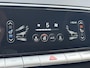 Genesis GV70 AWD SPORT / Fabrieksgarantie tot 06-2029 / SOH 98,7% / 1.800 kg Trekgewicht / Schuif-/Kanteldak / Keyless Entry/Start / Apple Carplay Android Auto / Stuur- Stoel & Achterbank verwarming / Elektische Achterklep / Stoelventilatie / 360/Rondomzicht camera / CCS Snelladen / 20" Velgen /