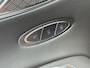 Genesis GV70 AWD SPORT / Fabrieksgarantie tot 06-2029 / SOH 98,7% / 1.800 kg Trekgewicht / Schuif-/Kanteldak / Keyless Entry/Start / Apple Carplay Android Auto / Stuur- Stoel & Achterbank verwarming / Elektische Achterklep / Stoelventilatie / 360/Rondomzicht camera / CCS Snelladen / 20" Velgen /