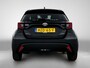 Toyota Yaris 1.5 Hybrid 115 Dynamic Comfort Pack | BTW voertuig | Dodehoek detectie | Stoel+stuurverwarming | Draadloze telefoonlader | Apple CarPlay/Android Auto | Cruise Control Adaptive | Achteruitrijcamera |