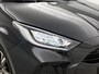 Toyota Yaris 1.5 Hybrid 115 Dynamic Comfort Pack | BTW voertuig | Dodehoek detectie | Stoel+stuurverwarming | Draadloze telefoonlader | Apple CarPlay/Android Auto | Cruise Control Adaptive | Achteruitrijcamera |