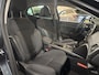 Renault Megane 1.3 - 140PK TCe Limited Automaat | Navi | Parkeersensoren | Apple CarPlay/Android Auto | Climate Control | Cruise Control | Licht & Regen Sensor | Lichtmetalen Velgen | Keyless |