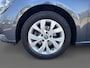Renault Megane 1.3 - 140PK TCe Limited Automaat | Navi | Parkeersensoren | Apple CarPlay/Android Auto | Climate Control | Cruise Control | Licht & Regen Sensor | Lichtmetalen Velgen | Keyless |