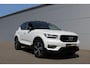 Volvo XC40 2.0 T5 AWD R-Design 248PK (Panoramadak Sportleder Carplay Navi/Camera HarmanKardon Trekhaak Full-Led 19Inch PrivacyGlass Pdc V+A)