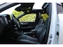 Volvo XC40 2.0 T5 AWD R-Design 248PK (Panoramadak Sportleder Carplay Navi/Camera HarmanKardon Trekhaak Full-Led 19Inch PrivacyGlass Pdc V+A)