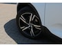 Volvo XC40 2.0 T5 AWD R-Design 248PK (Panoramadak Sportleder Carplay Navi/Camera HarmanKardon Trekhaak Full-Led 19Inch PrivacyGlass Pdc V+A)