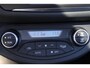 Toyota Yaris 1.5 Hybrid Premium, Pano, Halfleder, Parkeerhulpcamera, Dealer onderhouden!