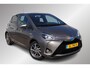 Toyota Yaris 1.5 Hybrid Premium, Pano, Halfleder, Parkeerhulpcamera, Dealer onderhouden!