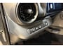 Toyota C-HR / C-HR+ 2.0 Plug-in Hybrid 220 Dynamic, €3.500,- Inruilpremie, Bi-Tone, Apple Carplay / Android Auto, RCTA, BSM, Sensoren!