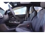 Toyota Urban Cruiser Executive 61 kWh, Panorama dak, Blind Spot, JBL, 360 camera, Half leder met €1.500 demovoordeel
