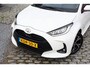 Toyota Yaris 1.5 Hybrid 115 Dynamic, Comfort pack, BSM, Stoel en stuurverwarming, Lendesteun, Apple Carplay / Android Auto.