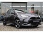 Toyota Yaris 1.5 Hybrid 115 Dynamic Limited, Parkeersensoren, Stoelverwarming, Apple Carplay / Android Auto.