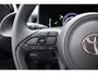 Toyota Aygo X Hybrid 115 Play. Apple Carplay, Extra Getint glas, Android Auto, Adaptieve cruise control, Parkeercamera, Road sign assist.