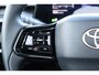 Toyota Urban Cruiser Executive 61 kWh, JBL, 360 Camera, € 3.000 Inruil Voordeel ! Adaptieve cruise control, Apple Carplay / Android Auto.