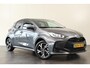 Toyota Yaris 1.5 Hybrid 115 Dynamic Limited Parkeersensoren, Stoelverwarming, Apple Carplay / Android Auto.