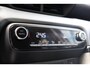 Toyota Yaris 1.5 Hybrid 115 Dynamic Limited Parkeersensoren, Stoelverwarming, Apple Carplay / Android Auto.