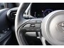 Toyota Yaris 1.5 Hybrid 115 Dynamic Limited Parkeersensoren, Stoelverwarming, Apple Carplay / Android Auto.