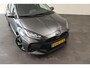 Toyota Yaris 1.5 Hybrid 115 Dynamic Limited Parkeersensoren, Stoelverwarming, Apple Carplay / Android Auto.