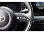 Toyota Yaris 1.5 Hybrid 115 Dynamic Limited Parkeersensoren, Stoelverwarming, Apple Carplay / Android Auto.