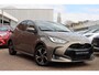 Toyota Yaris 1.5 Hybrid 115 Dynamic Limited Parkeersensoren, Stoelverwarming, Apple Carplay / Android Auto.