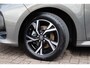 Toyota Yaris 1.5 Hybrid 115 Dynamic Limited Parkeersensoren, Stoelverwarming, Apple Carplay / Android Auto.
