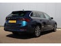 Skoda Octavia Combi 1.0 e-TSI Business Edition Plus Trekhaak 17 inch LMV Virtual Cockpit Stoelverwarming Navigatie Sfeerverlichting Adaptive Cruise