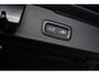 Volvo V60 2.0 T6 Plug-in hybrid AWD Ultra Dark | Schuif-/kanteldak | Head Up Display | Donker Glas | Sportstoelen | Power Seats | Harman Kardon |