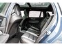 Volvo V60 2.0 T6 Plug-in hybrid AWD Ultra Dark | Schuif-/kanteldak | Head Up Display | Donker Glas | Sportstoelen | Power Seats | Harman Kardon |