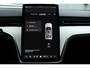 Volvo EX90 Twin Motor Performance Ultra 7p. 111 kWh | Panoramadak | Semi elektrische trekhaak | Luchtvering | Voorstoelen verwarmbaar met massagefunctie | Verwarmbaar stuurwiel | Verwarmbare achterbank | Adaptieve Cruise Control | Alarmklasse 3 | Visual Park Assist |