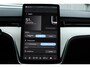 Volvo EX90 Twin Motor Performance Ultra 7p. 111 kWh | Panoramadak | Semi elektrische trekhaak | Luchtvering | Voorstoelen verwarmbaar met massagefunctie | Verwarmbaar stuurwiel | Verwarmbare achterbank | Adaptieve Cruise Control | Alarmklasse 3 | Visual Park Assist |