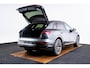 Audi Q8 e-tron 55 quattro S Edition 115 kWh Panoramadak - Head up - Adaptieve Cruise Control - Elektrisch verstelbaar stuurwiel - Servosluiting - Parkeerassistent - S Sportstoelen -