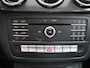 Mercedes-Benz B-klasse 180 Business Solution AMG | Automaat | Panoramadak | Parkeersensoren | Achteruitrijcamera | Stoelverwarming |