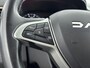 Dacia Duster 1.0 TCe ECO-G Extreme 100PK | Trekhaak | Navigatie | Zwarte Lichtmetalen Velgen | All Season Banden | Dodehoekdetectie | Apple CarPlay & Android Auto