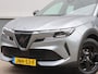 Alfa Romeo Junior 1.2 Hybrid Ibrida 145pk Automaat | Elektrische Achterklep | Navigatie | Climate Control | Adaptieve Cruise Control | Camera | 17" LMV | Matrix-LED Koplampen | Dodehoekdetectie | Keyless Entry/Start | Apple Carplay/Android Auto |