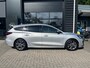 Ford Focus Wagon 1.0 EcoBoost Hybrid ST Line AUTOMAAT | STOEL, STUUR &VOORRUITVERWARMING| CLIMATE CONTROL| PARKEERSENSOREN V+A| DAB| NAVIGATIE+ APPLE CARPLAY/ANDROID AUTO|