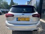 Ford Focus Wagon 1.0 EcoBoost Hybrid ST Line AUTOMAAT | STOEL, STUUR &VOORRUITVERWARMING| CLIMATE CONTROL| PARKEERSENSOREN V+A| DAB| NAVIGATIE+ APPLE CARPLAY/ANDROID AUTO|