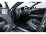 Volvo XC60 T8 Plug-in hybrid AWD Ultra Dark Executive Edition | Google | Long Range | Bowers & Wilkins Audio | Luchtvering | Gelamineerd Zijruiten Rondom | Stoelmassage & Ventilatie | Getint Glas | LED Koplampen | Stoel-/Stuurverwarming | Dodehoekdetectie | Keyless | Zitverlenging | 22" LM