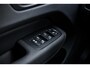 Volvo XC60 T8 Plug-in hybrid AWD Ultra Dark Executive Edition | Google | Long Range | Bowers & Wilkins Audio | Luchtvering | Gelamineerd Zijruiten Rondom | Stoelmassage & Ventilatie | Getint Glas | LED Koplampen | Stoel-/Stuurverwarming | Dodehoekdetectie | Keyless | Zitverlenging | 22" LM