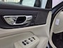 Volvo V60 Cross Country 2.0 T5 AWD Pro | Trekhaak | Panoramadak | Head-up Display | Harman Kardon Audio | Parkeerverwarming | 360 Graden Camera | Parkeersensoren | Stoelverwarming voor en achter | Elektrisch Verstelbare Voorstoelen | Cruise Control Adaptief | BLIS