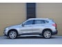 BMW X1 sDrive20i Corporate Lease High Executive * 1e eigenaar * Trekhaak * Sportstoelen * Leder * Achteruitrijcamera * Head-up *