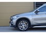 BMW X1 sDrive20i Corporate Lease High Executive * 1e eigenaar * Trekhaak * Sportstoelen * Leder * Achteruitrijcamera * Head-up *