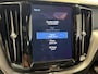 Volvo XC60 2.0 Recharge T6 AWD R-Design | SOH 93,4% | Navigatie/Android/Apple Carplay | LM Velgen 22" | Voorstoelen Verwarmd | Lederen Bekleding | Cruise Control Adaptief | Airco |