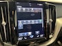 Volvo XC60 2.0 Recharge T6 AWD R-Design | Navigatie/Android/Apple Carplay | LM Velgen 22" | Voorstoelen Verwarmd | Lederen Bekleding | Cruise Control Adaptief | Airco |