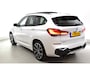 BMW X1 xDrive 25e M pakket-PANORAMA-Nw staat -HUD, -Camera-Harman kardon-Privacy-Trekhaak-SOH 95%