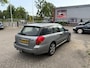 Subaru Legacy Touring Wagon 2.0R - IJSKOUD AIRCO - RIJDT & SCHAKELT GOED!
