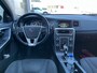 Volvo V60 1.5 T3 Polar | Trekhaak | Navigatie | Stoelverwarming Voor en Achter | Cruise Control Adaptief | Dodehoekdetectie | Parkeersensoren | Getint Glas | Lichtmetalen Velgen 19 inch