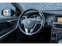 Volvo V60 1.5 T3 Polar | Trekhaak | Navigatie | Stoelverwarming Voor en Achter | Cruise Control Adaptief | Dodehoekdetectie | Parkeersensoren | Getint Glas | Lichtmetalen Velgen 19 inch